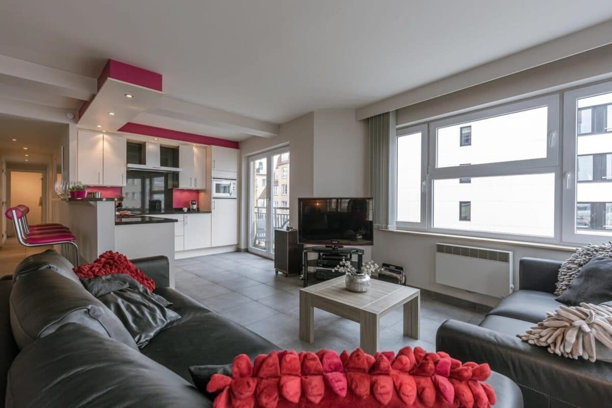 Apartmán With Lateral Sea View & Private Parking Ostende